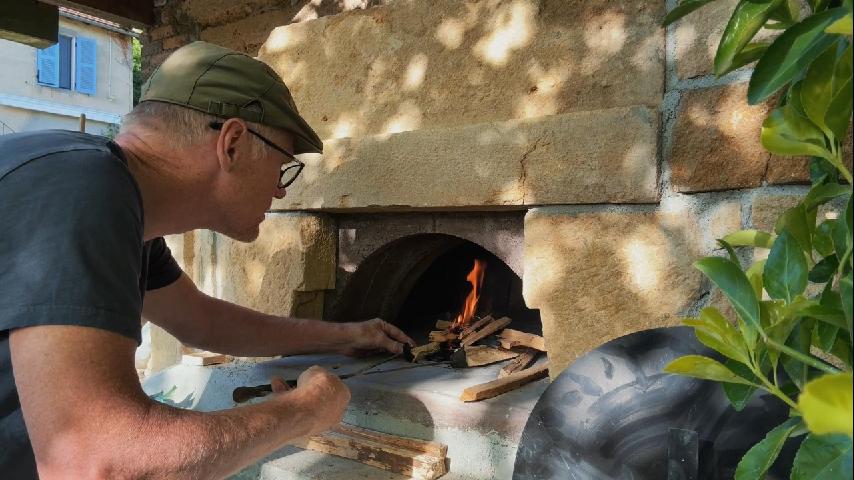 Florus bouwt de prefab pizzaoven Ø90 cm: bekijk de opbouw stap voor stap
