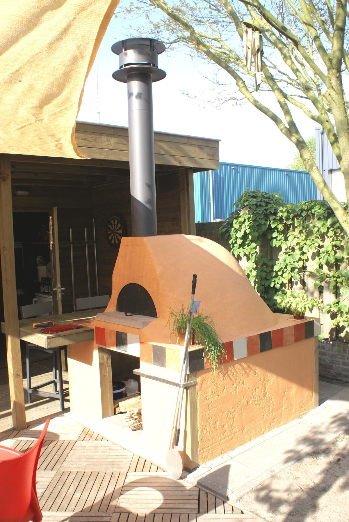 Zelf een pizzaoven bouwen? Dat kan gewoon in één weekend